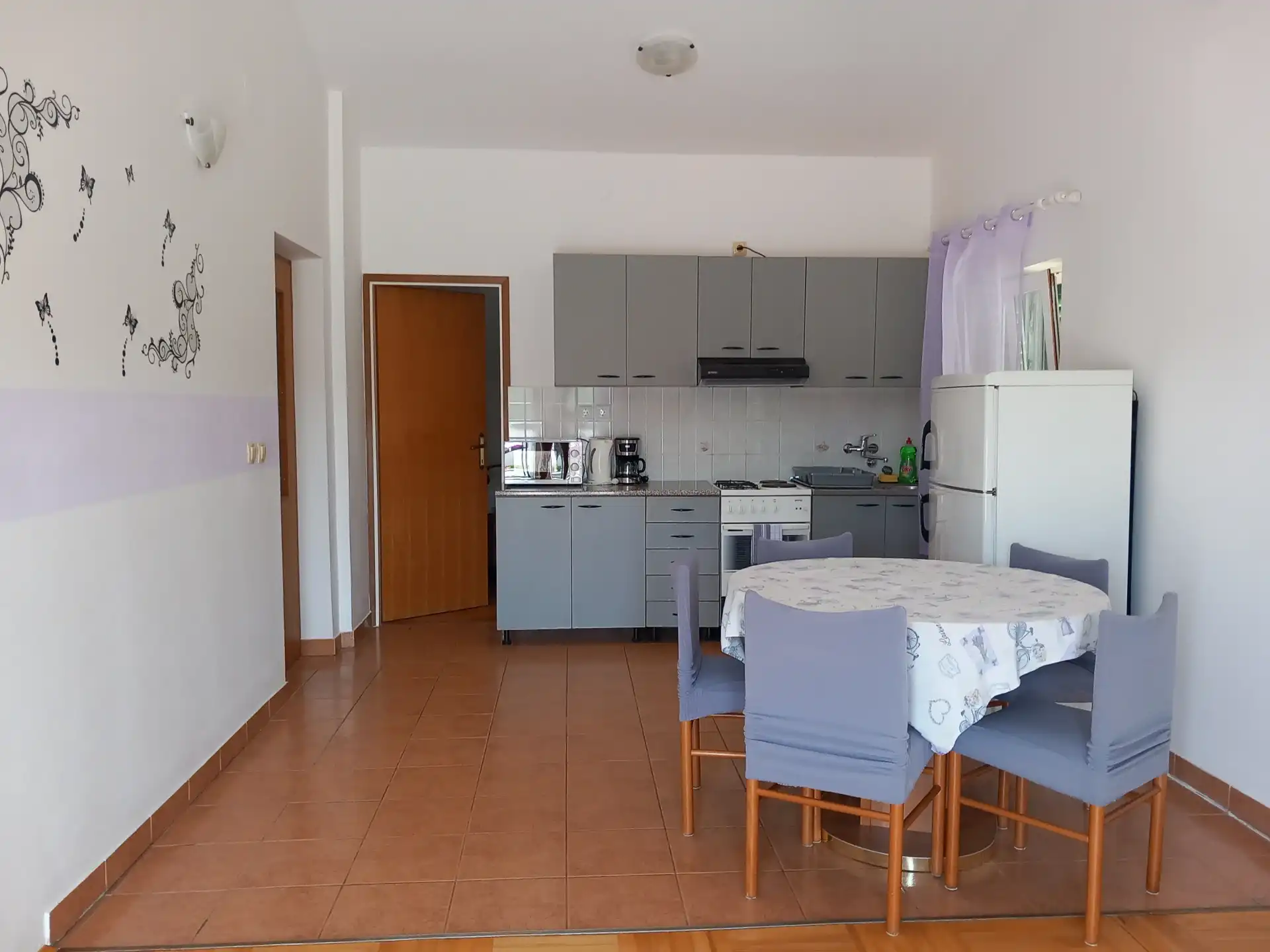 Apartment 4